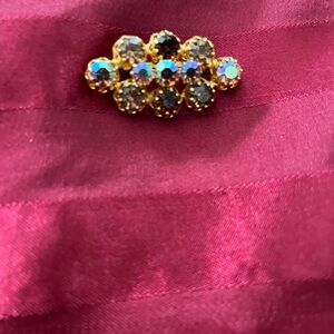 Stunning Austria made brooch/pin